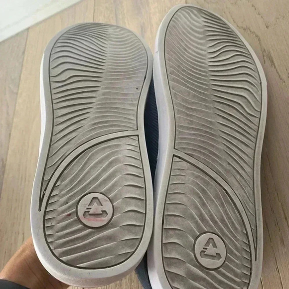 Travis Mathew  Cuater Tracers 2.0 blue size 12 - Picture 6 of 6